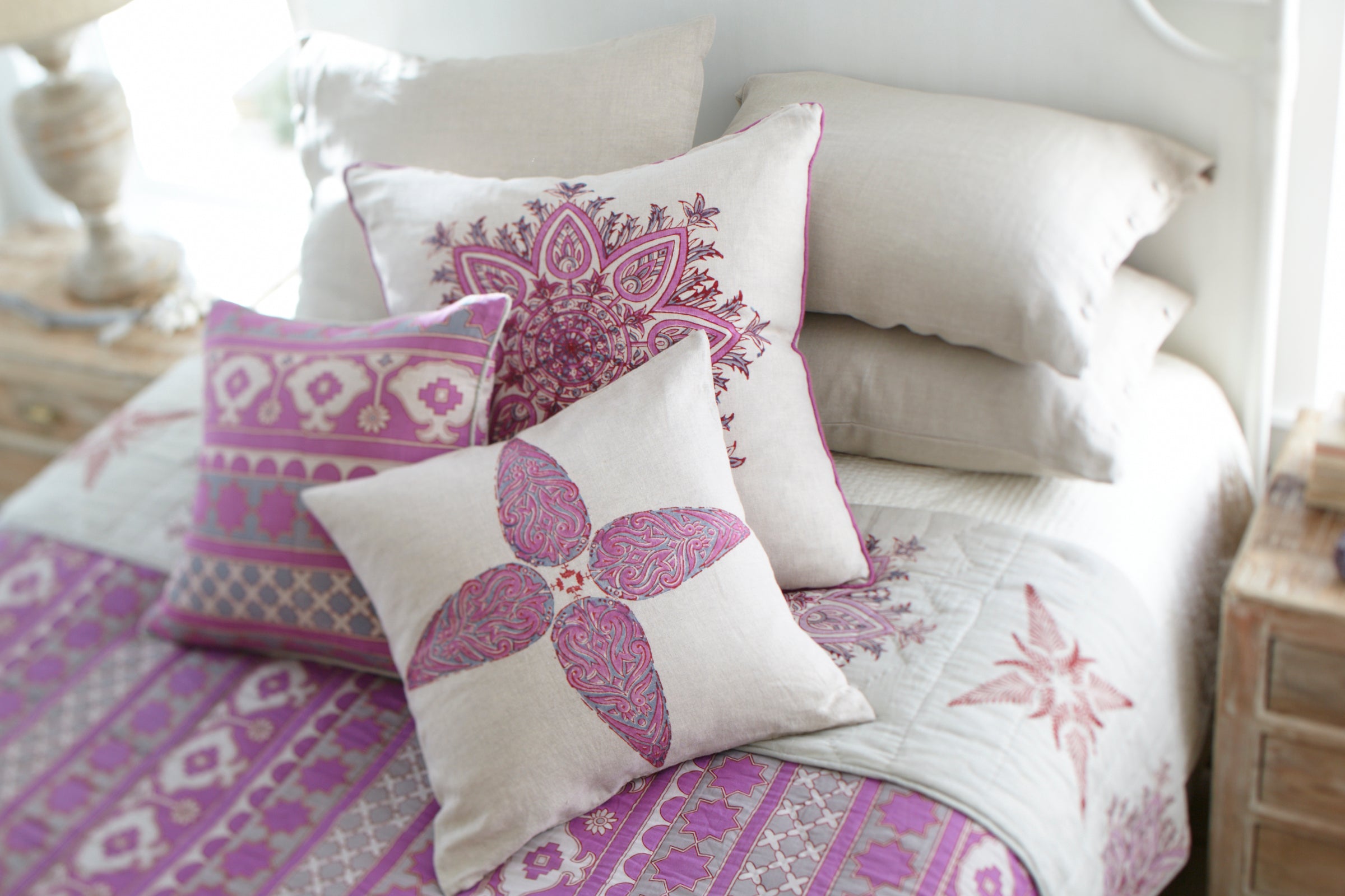 Damascus Berry Medallion Euro Sham