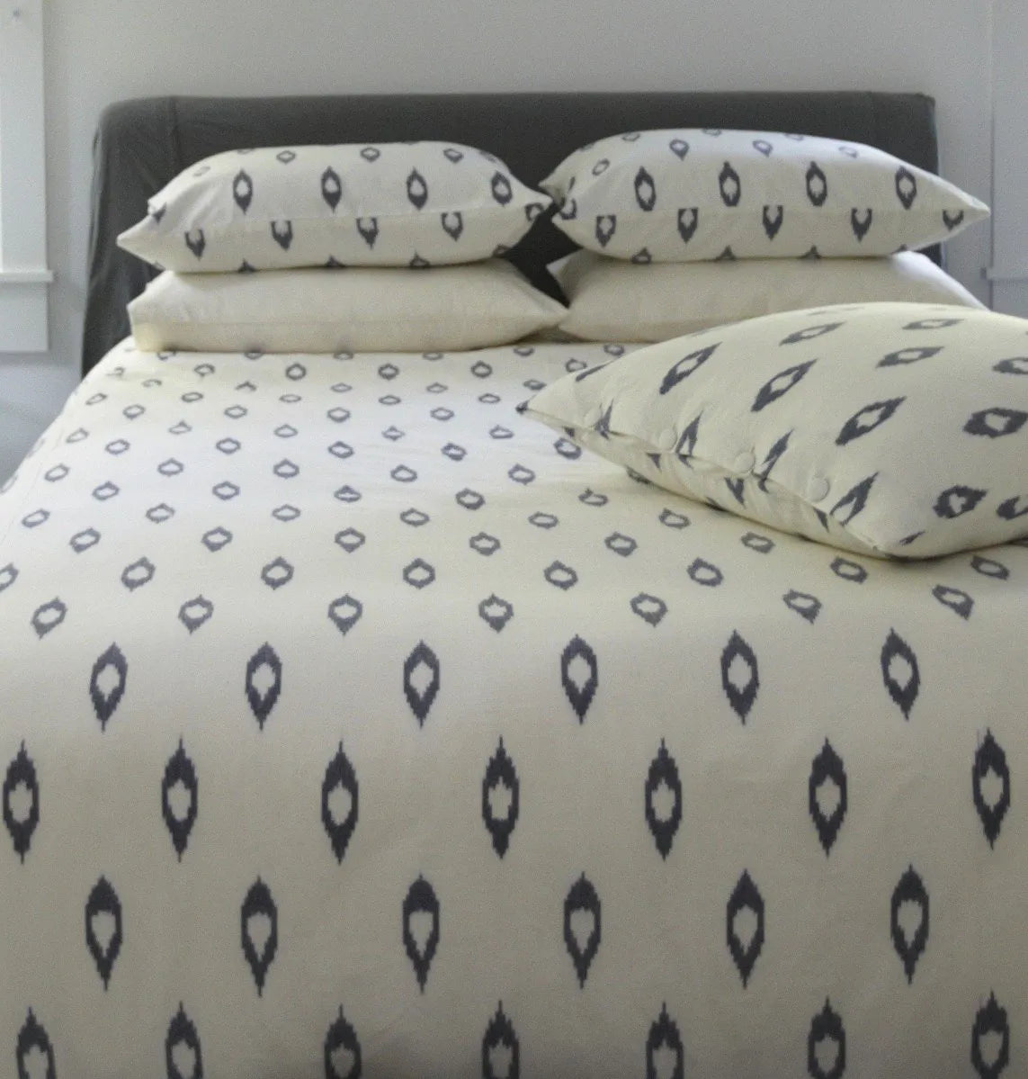 Kaya Ikat Duvet