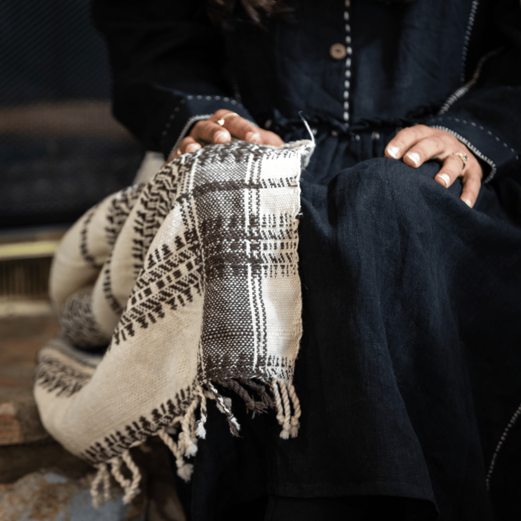 Artisanal Wool – A Look Behind The Loom