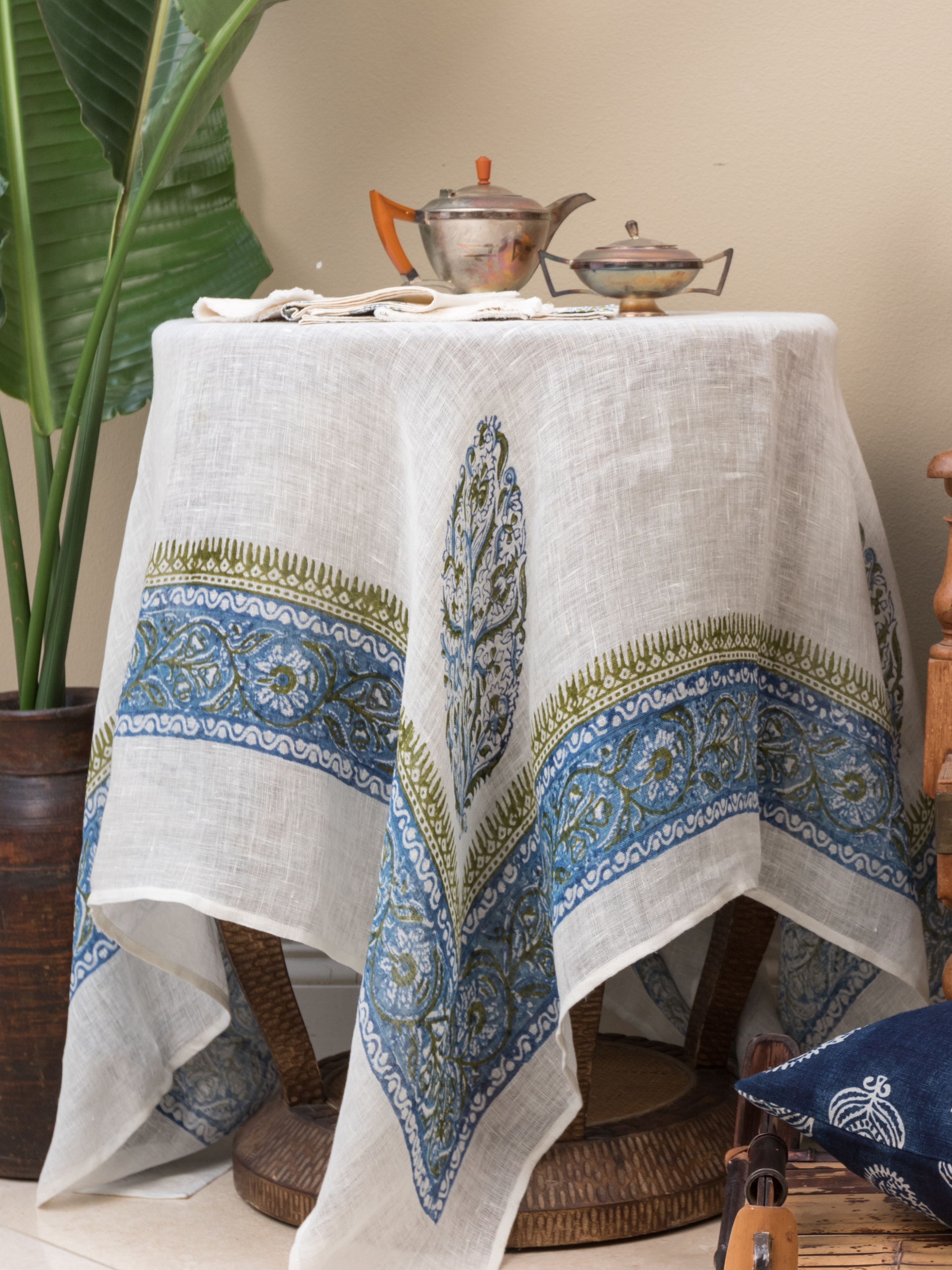 Sania Paisley Sheer Linen Tablecloth