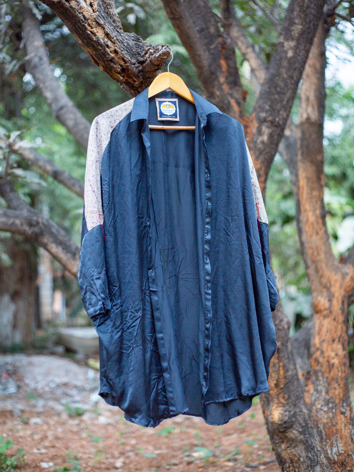 Tunic Charcoal With Sulwazi Back With Emby